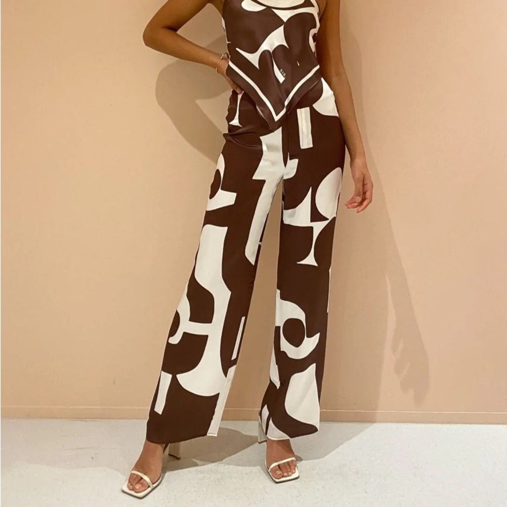 SIR. Julien Pant in Abstract Chocolate 1 = 4 US